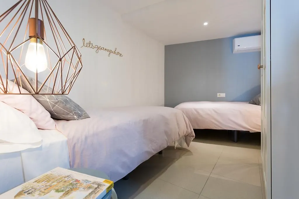 Apartamentos Diaber Gerona 22 塞维利亚 公寓
