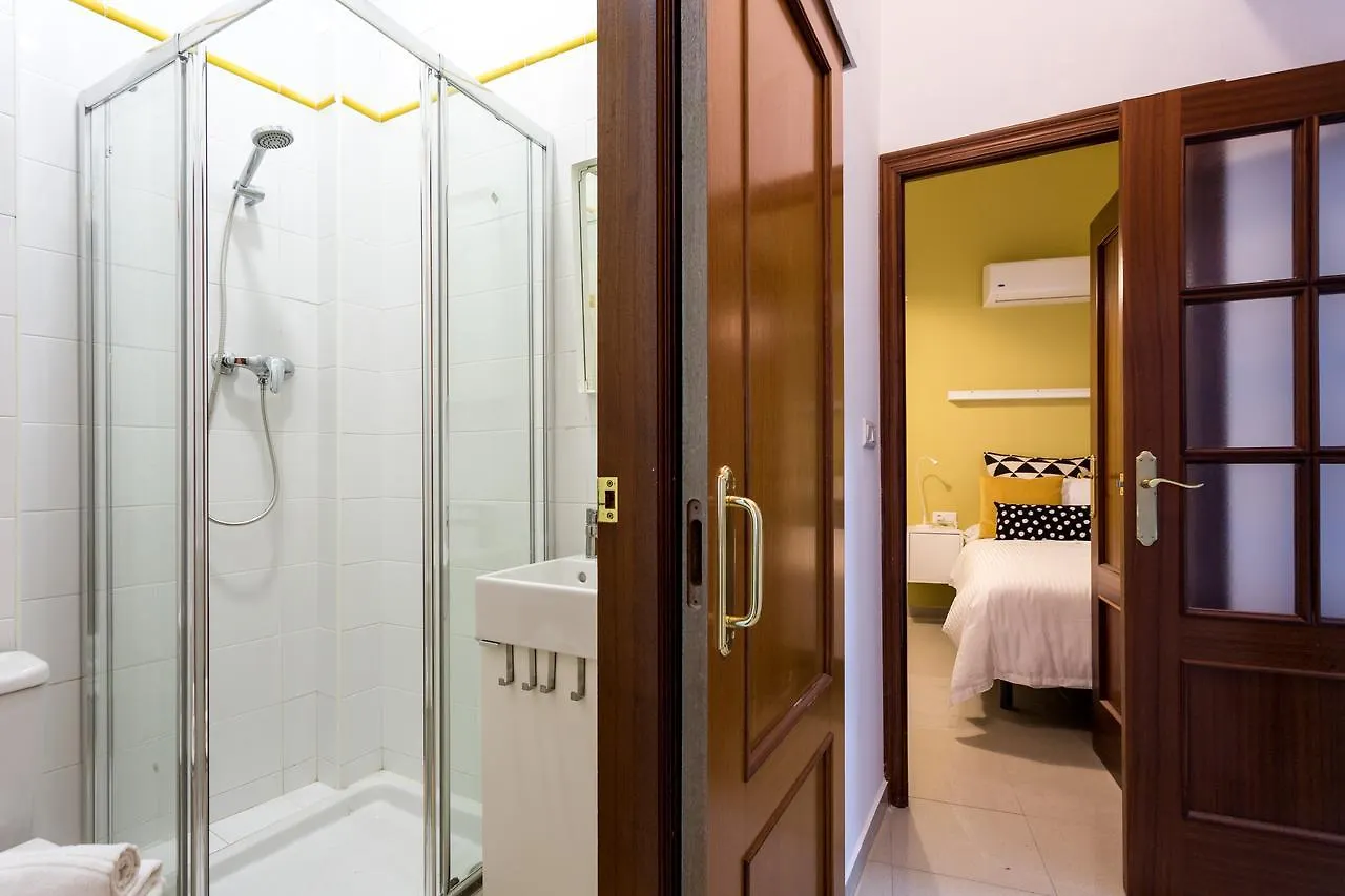 Apartamentos Diaber Gerona 22 Seville Spain